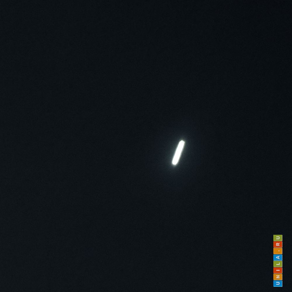 Снимок с марсохода. Пользователи обращают внимание на ровные грани сзади. Нет подтверждений что это Атлас